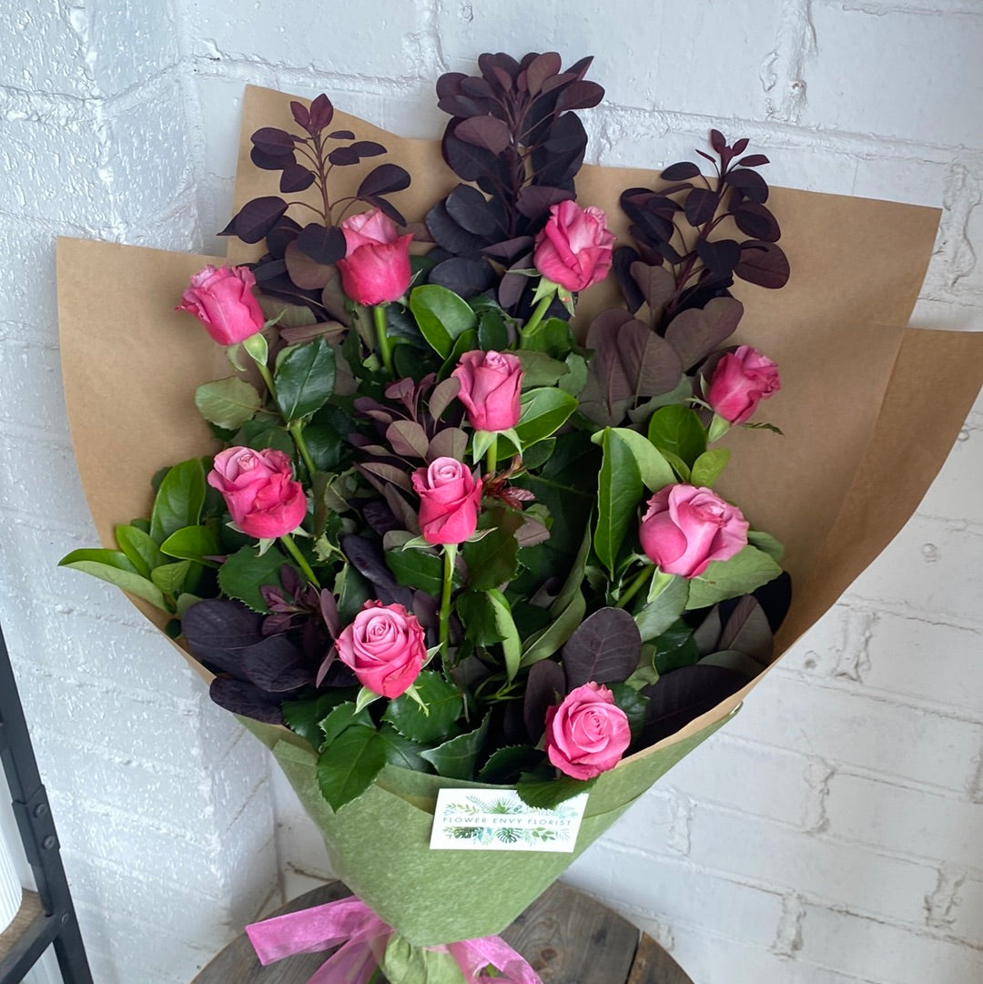 Pink Long stem rose bouquet.