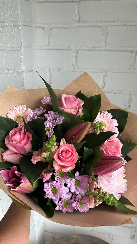 Florist mix of the day in pinks and whites