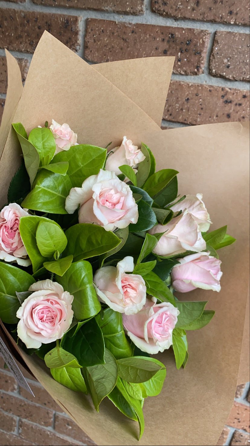 Pink roses bouquet